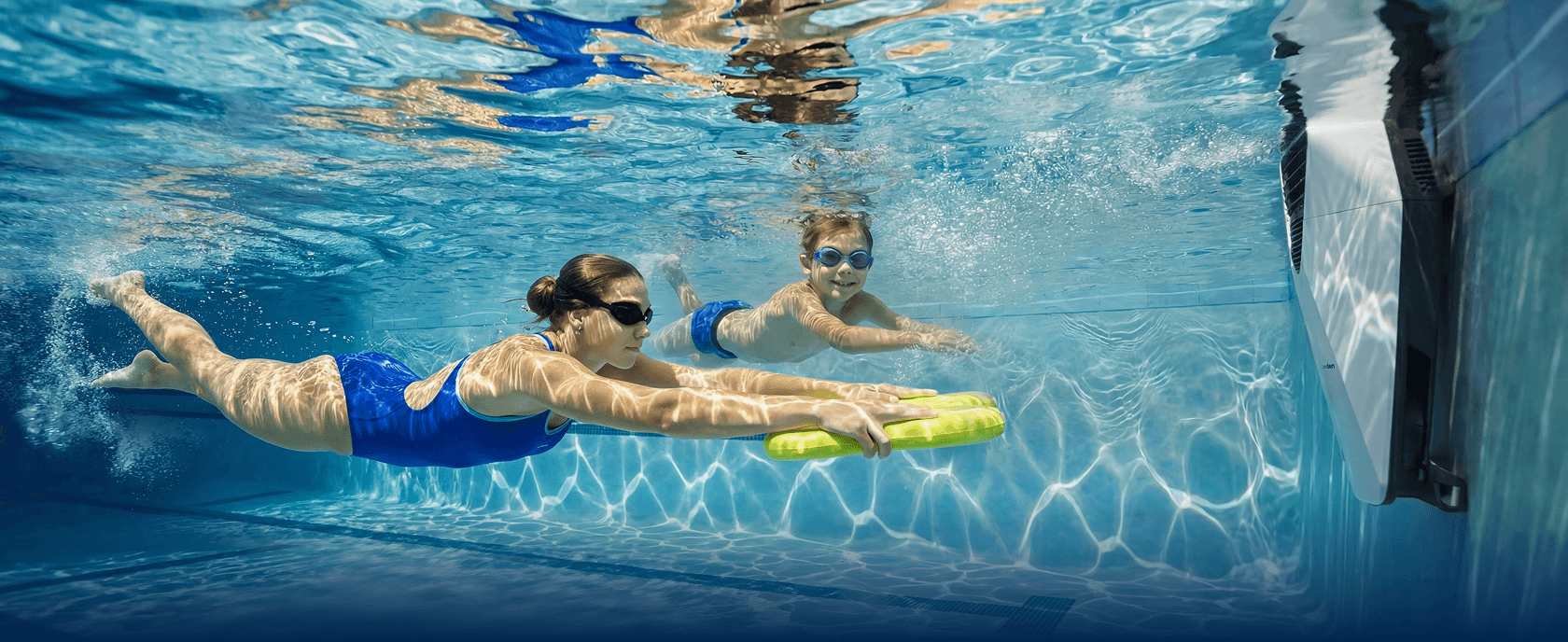 Swim Jet X Series featuring AI Inverter technology and PMSM motor for strong water flow