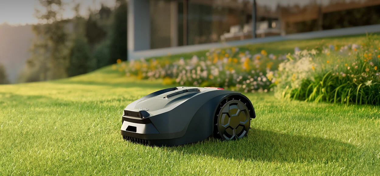 iGarden Lawn Mower R Series smart wire-free robot mower for pristine yards