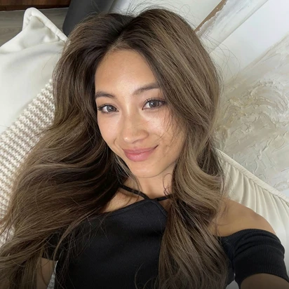 Der Instagram-Influencer @brialiving gibt eine positive Bewertung für die iGarden Swim Jet P-Serie ab, die das perfekte Geschenk für andere Wasserliebhaber und ein großer Erfolg für Familien ist.