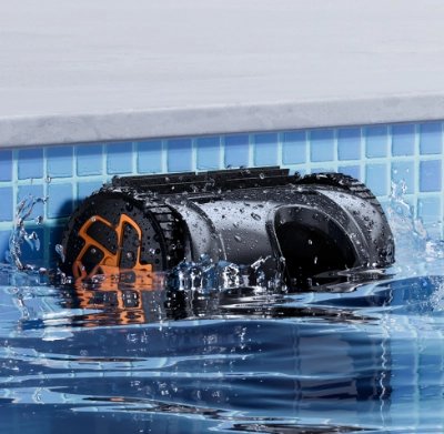 Smart 3D path planning technology of the iGarden robotic pool cleaner